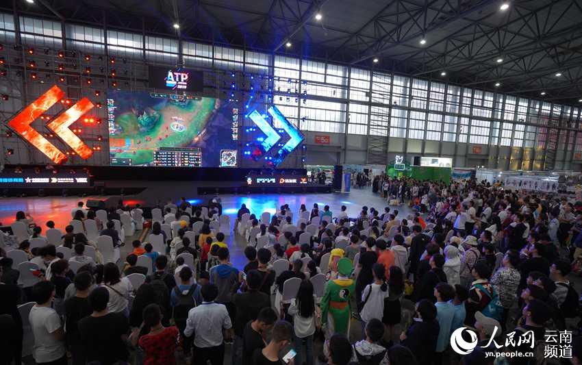 媒体作为事 媒体作为事